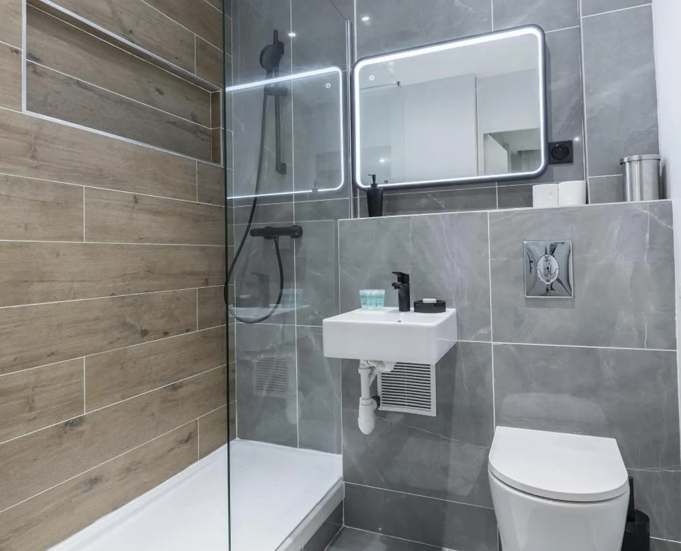Versigny Heart Of 18Th Cosy Studio Apartment Paris 0*,