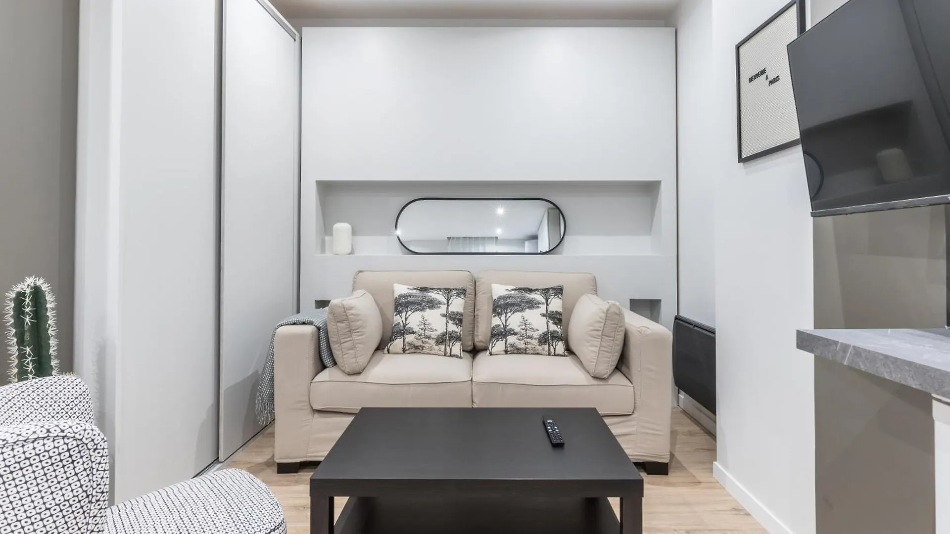 Versigny Heart Of 18Th Cosy Studio Apartment Paris
